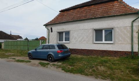 Eladó Családi ház, Családi ház, Hlavná, Nové Zámky, Szlovákia