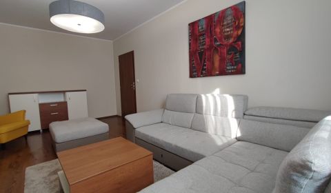 Kiadó 3 szobás lakás, 3 szobás lakás, Svätoplukova, Pezinok, Szlovákia