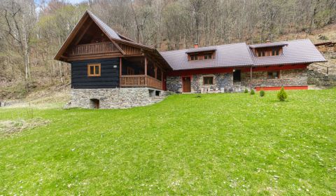Eladó Családi ház, Családi ház, Považská Bystrica, Szlovákia
