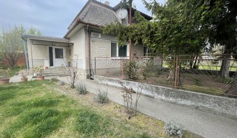 Eladó Családi ház, Családi ház, Komárno, Szlovákia