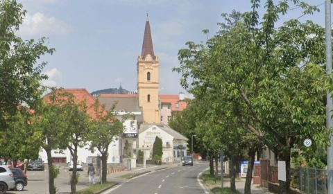 KIADÓ - 3 szobás lakás felújítás után - Nitra, Központ