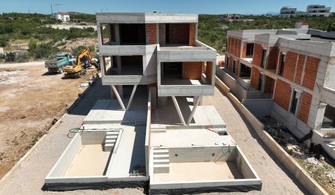 HORVÁTORSZÁG - Apartmanok csendes környéken (S1) - VODICE, ŠIBENIK