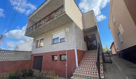 Eladó Családi ház, Családi ház, Nové Zámky, Szlovákia