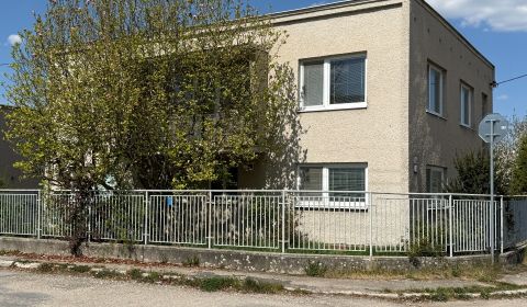 Eladó Családi ház, Családi ház, Zlaté Moravce, Szlovákia
