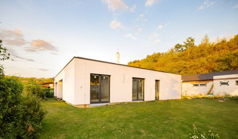 Eladó Családi ház, Családi ház, Piešťany, Szlovákia