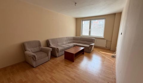 Eladó 3 szobás lakás, 3 szobás lakás, Levice, Szlovákia