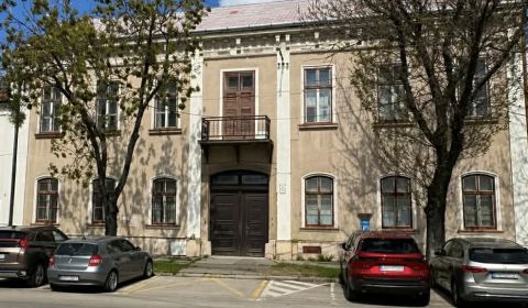 Eladó Családi ház, Családi ház, Komárno, Szlovákia