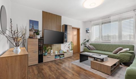 Eladó 4 szobás lakás, 4 szobás lakás, Belinského, Bratislava - Petržal