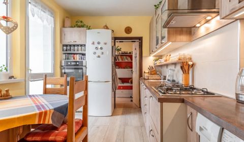 Eladó 3 szobás lakás, 3 szobás lakás, Mlynarovičova, Bratislava - Petr