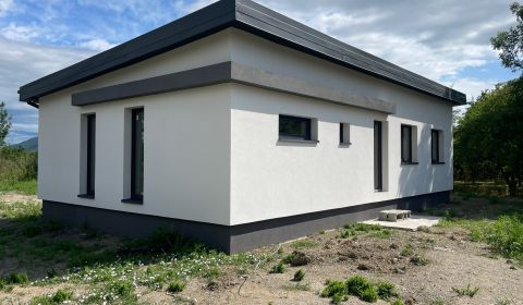 Eladó Családi ház, Családi ház, Michalovce, Szlovákia