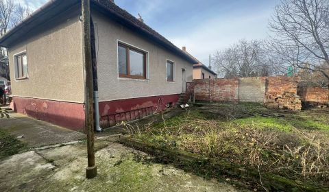 Eladó Családi ház, Családi ház, Na Vŕšku, Nové Zámky, Szlovákia
