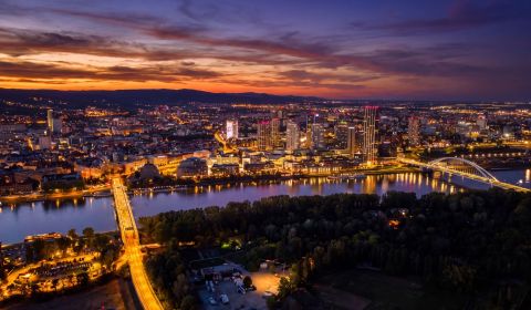 Kiadó 5 vagy több szobás, 5 vagy több szobás, Bratislava - Staré Mesto