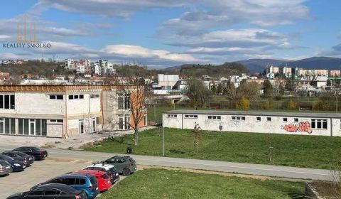 Eladó 4 szobás lakás, 4 szobás lakás, Mukačevská, Prešov, Szlovákia