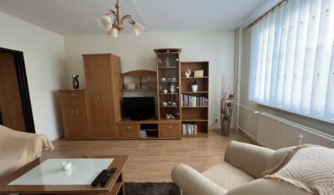 Eladó 3 szobás lakás, 3 szobás lakás, Lánska, Považská Bystrica, Szlov