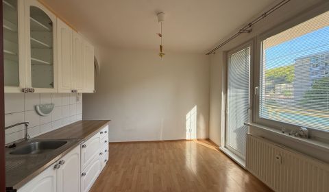 Eladó 2 szobás lakás, 2 szobás lakás, Trenčín, Szlovákia