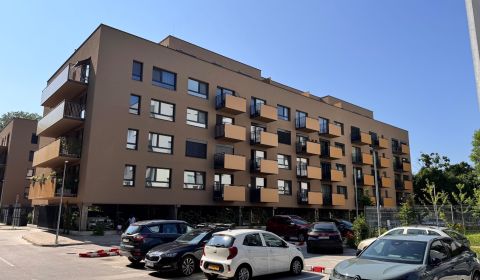Kiadó 2 szobás lakás, 2 szobás lakás, Sadová, Senica, Szlovákia