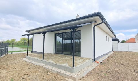 Eladó Családi ház, Családi ház, Šaľa, Szlovákia