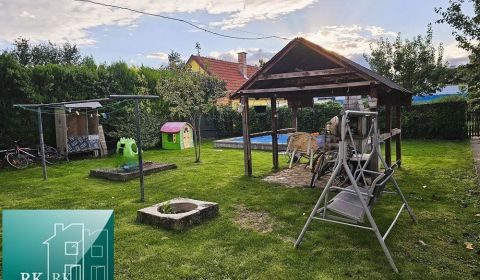 Eladó Családi ház, Családi ház, Tureň, Senec, Szlovákia