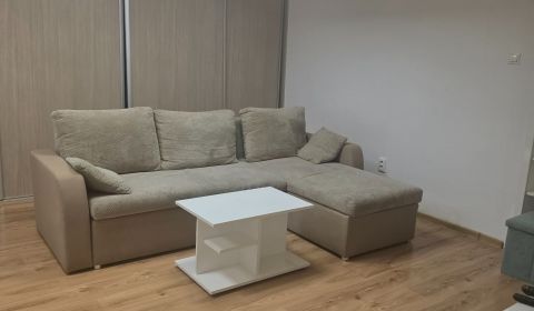Kiadó 1 szobás lakás, 1 szobás lakás, Bakossova, Banská Bystrica, Szlo