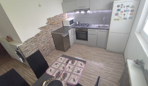 Kiadó 2 szobás lakás, 2 szobás lakás, Nové Zámky, Szlovákia