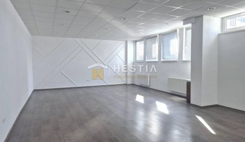 Kiadó Üzlethelység, Üzlethelység, Senica, Szlovákia
