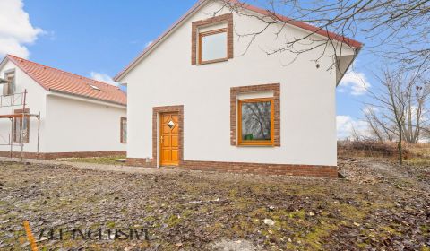 Eladó Családi ház, Családi ház, Dunajská Streda, Szlovákia