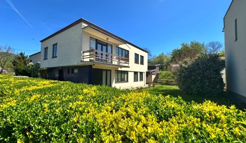 Eladó Családi ház, Családi ház, Hečkova, Banská Bystrica, Szlovákia