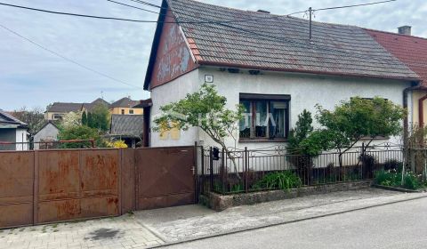 Eladó Családi ház, Családi ház, Senica, Szlovákia