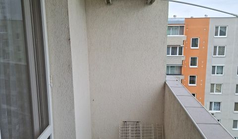 Eladó 2 szobás lakás, T. Vansovej, Nové Zámky, Szlovák !