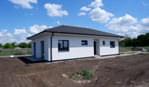 Eladó Családi ház, Családi ház, Nové Zámky, Szlovákia
