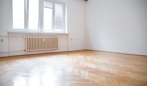 Eladó 2 szobás lakás, 2 szobás lakás, Česká, Bratislava - Nové Mesto, 