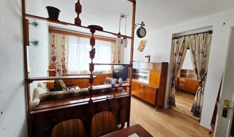 Eladó 3 szobás lakás, 3 szobás lakás, Za poštou, Hlohovec, Szlovákia