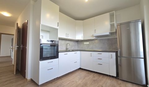 Kiadó 3 szobás lakás, 3 szobás lakás, Koniarekova, Trnava, Szlovákia