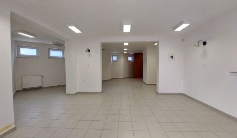 Kiadó Irodahelység, Irodahelység, Trenčín, Szlovákia
