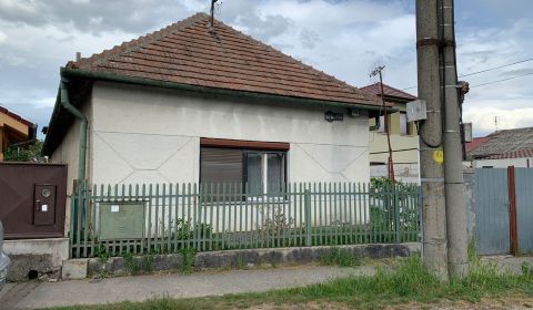 Eladó Családi ház, Családi ház, Nitra, Szlovákia