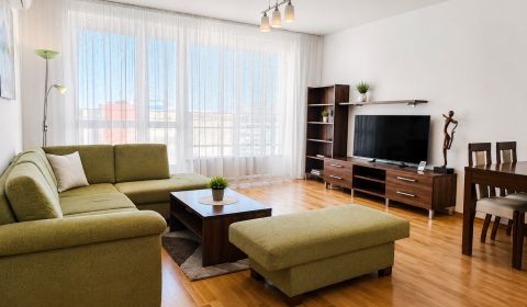 Kiadó 2 szobás lakás, 2 szobás lakás, Tomášikova, Bratislava - Nové Me