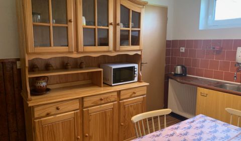Kiadó 2 szobás lakás, 2 szobás lakás, Trnavská ulica, Senec, Szlovákia