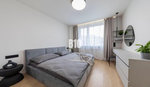 Eladó 3 szobás lakás, 3 szobás lakás, Jašíkova, Bratislava II, Szlovák