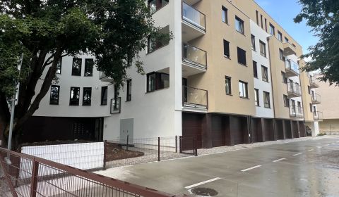 Eladó 3 szobás lakás, 3 szobás lakás, Šafárikova, Piešťany, Szlovákia
