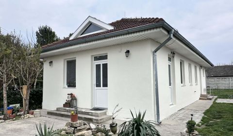 Eladó Családi ház, Családi ház, Dunajská Streda, Szlovákia