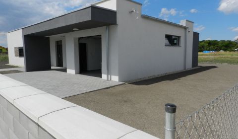 Eladó Családi ház, Családi ház, neuvedené, Dunajská Streda, Szlovákia