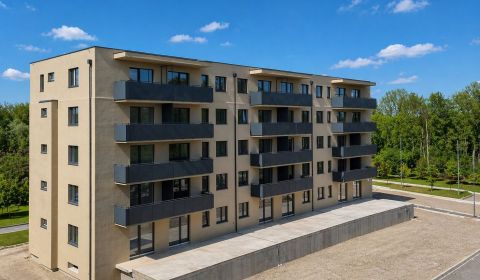 Eladó 3 szobás lakás, 3 szobás lakás, Dunajská Streda, Szlovákia