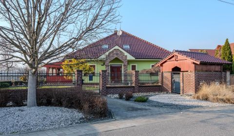 Eladó Családi ház, Családi ház, Dunajská Streda, Szlovákia