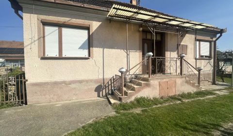 Eladó Családi ház, Családi ház, Dunajská Streda, Szlovákia