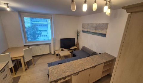 Eladó 2 szobás lakás, 2 szobás lakás, Miletičova, Bratislava - Ružinov