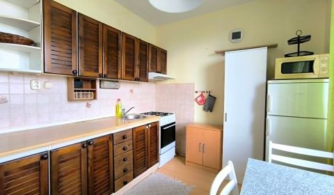 Eladó 2 szobás lakás, 2 szobás lakás, P.O. Hviezdoslava, Topoľčany, Sz