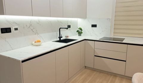 Kiadó 2 szobás lakás, 2 szobás lakás, Mateja Bela, Banská Bystrica, Sz