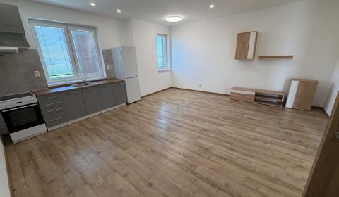 Eladó 3 szobás lakás, 3 szobás lakás, Tichá, Partizánske, Szlovákia
