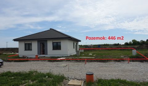 Eladó Családi ház, Családi ház, Senec, Szlovákia