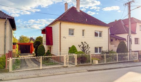 Eladó Családi ház, Családi ház, Niva, Trenčín, Szlovákia
